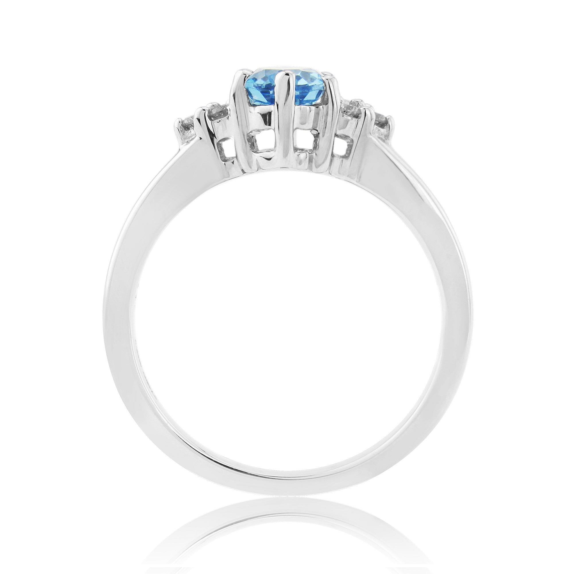 9ct white gold 7x5mm oval blue topaz & diamond ring 0.11ct