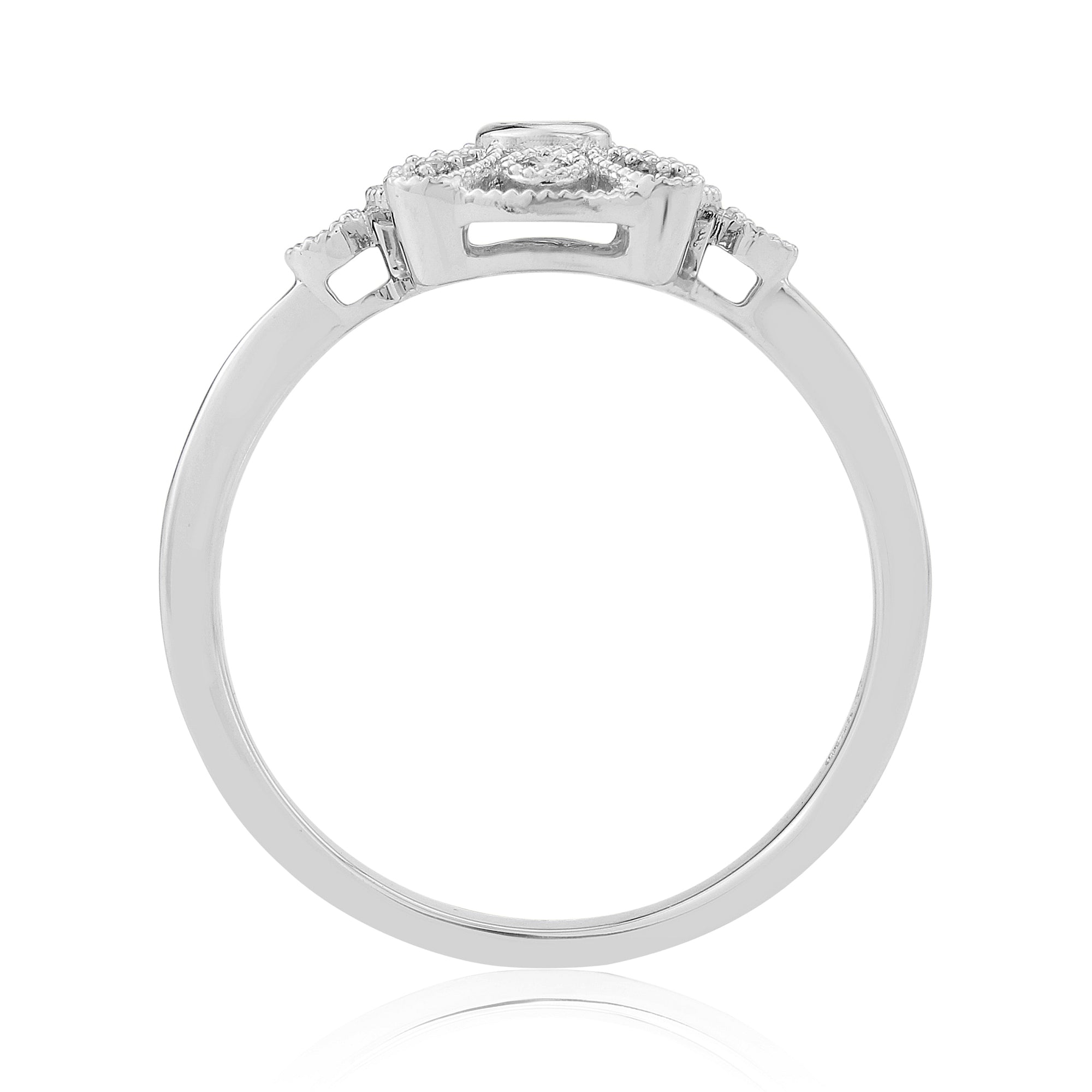 9ct white gold diamond set cluster ring 0.15ct