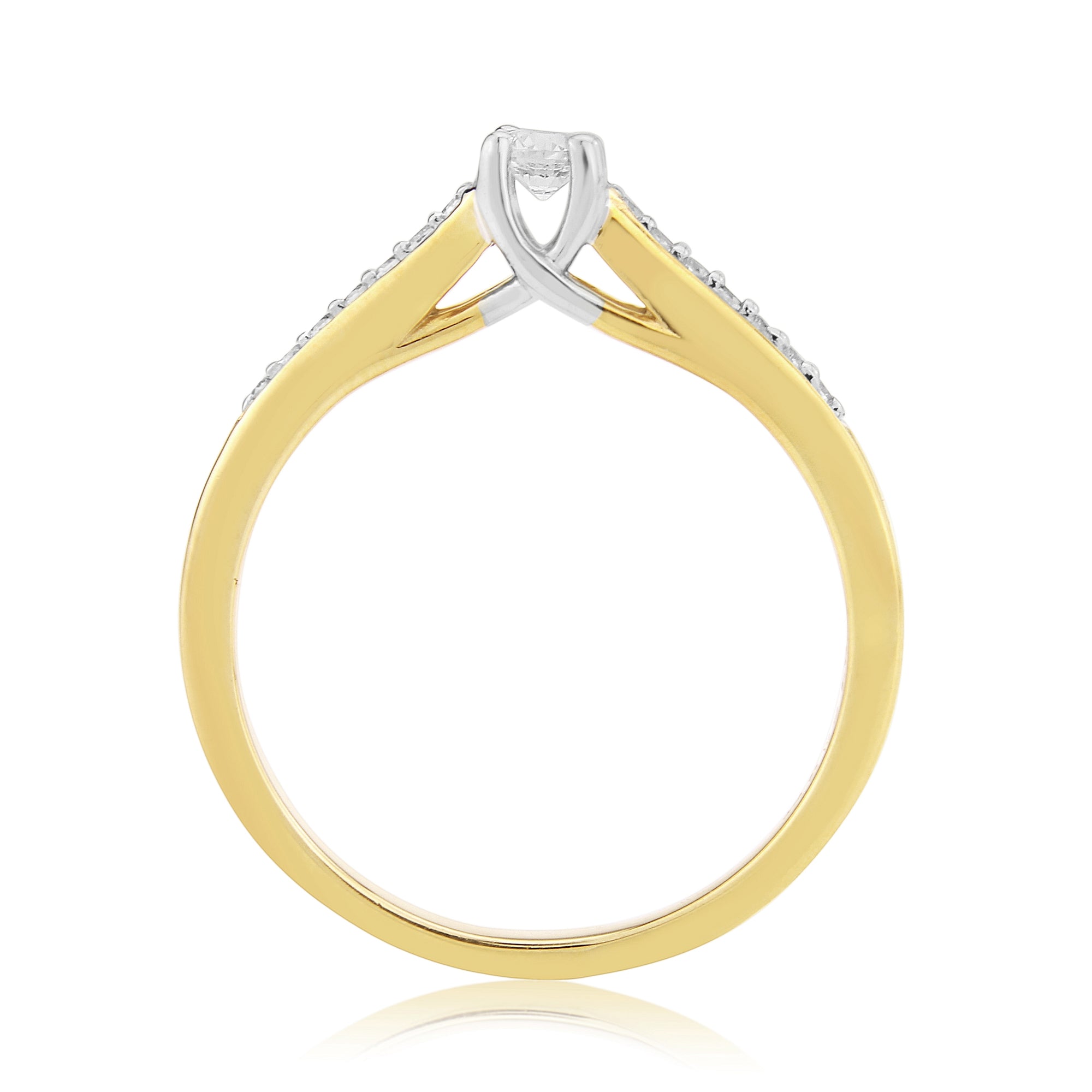 9ct gold single stone diamond ring with diamond set shoulders 0.20ct