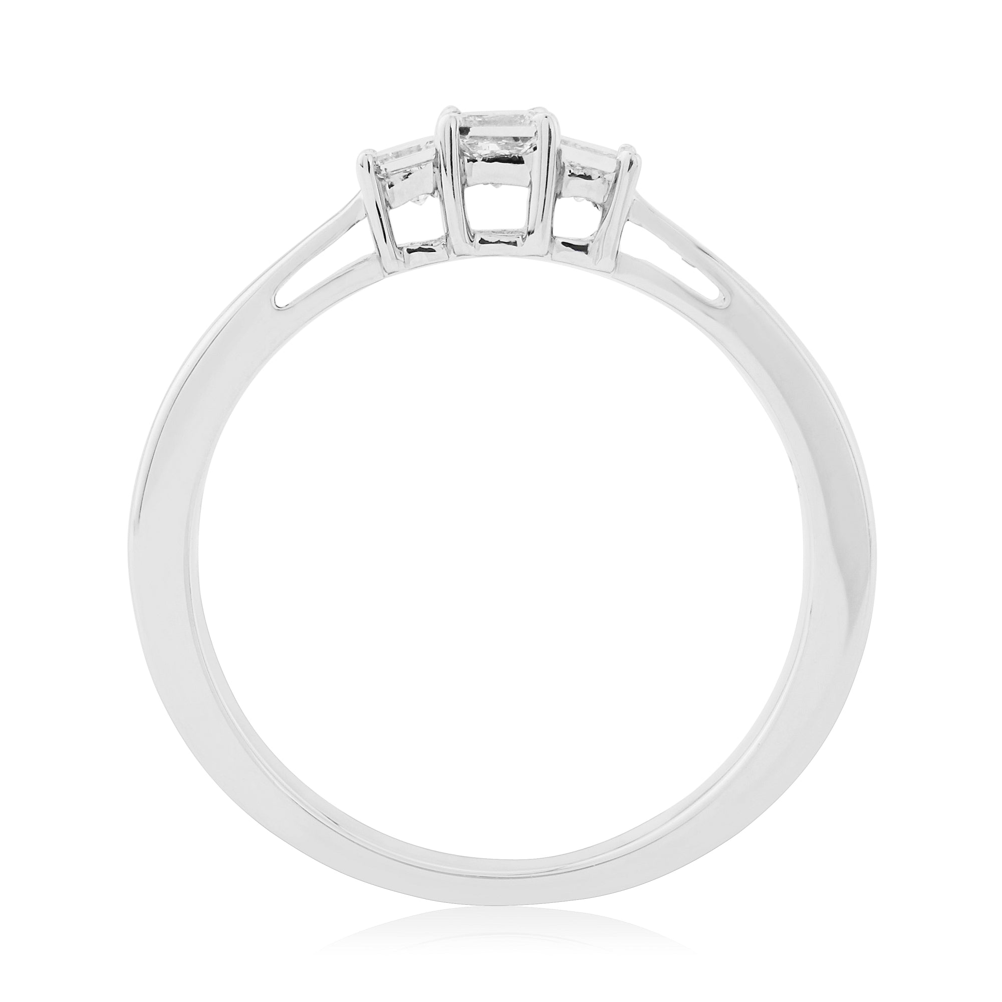 9ct white gold three stone princess cut diamond ring 0.25ct